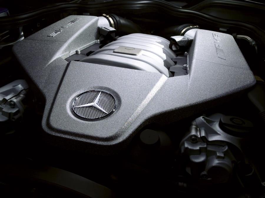  Mercedes-Benz E63 Estate AMG 2006 года  (фото 4 из 16)